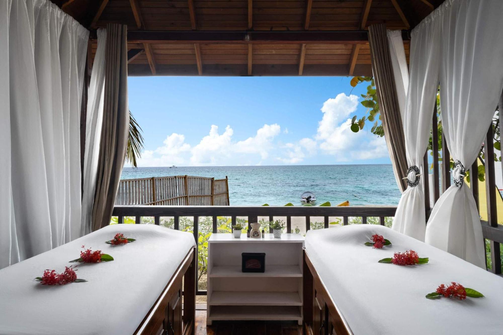 Grand Decameron Cornwall Beach, A Trademark All-Inclusive Resort Montego Bay Exterior photo