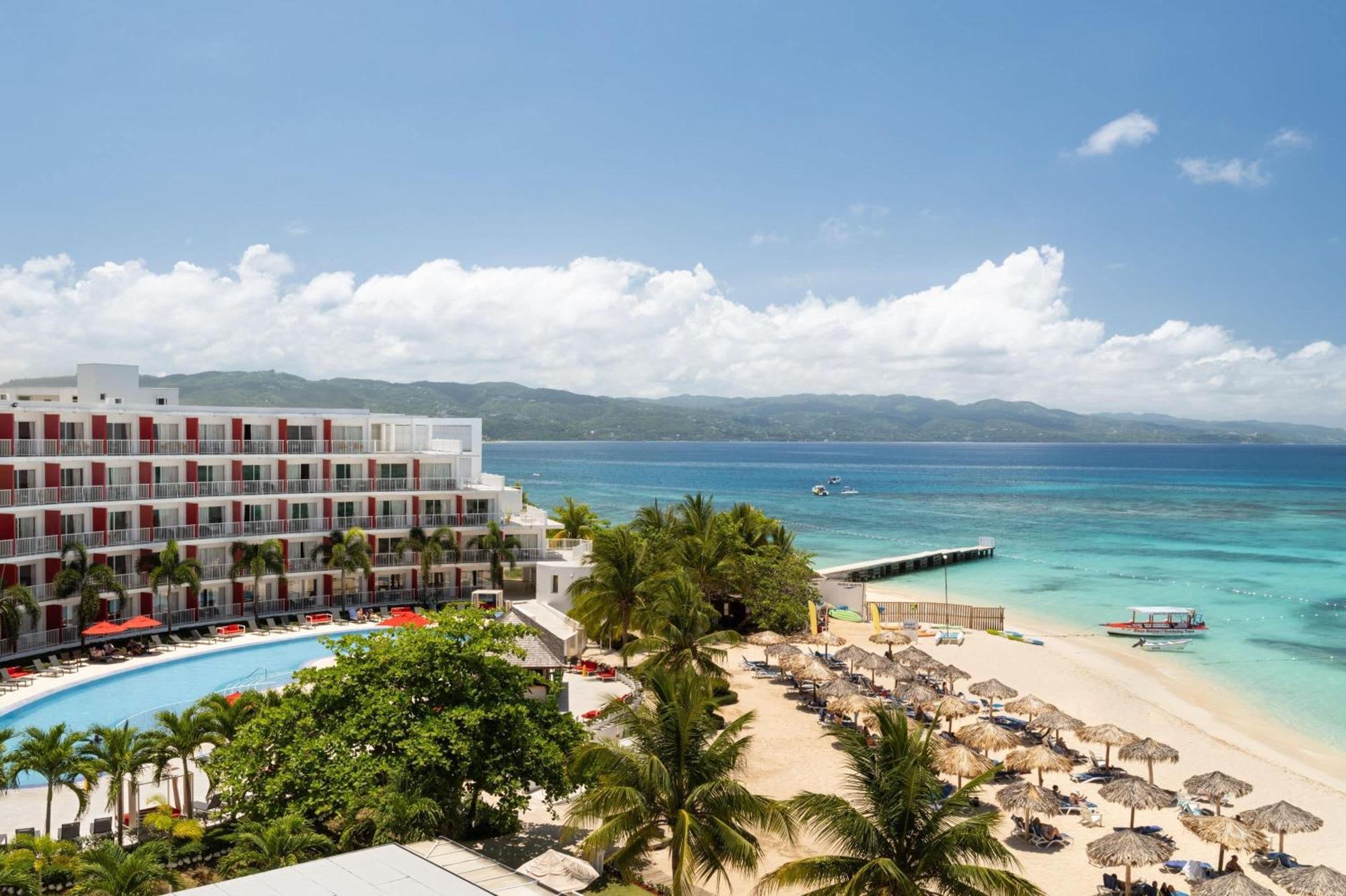 Grand Decameron Cornwall Beach, A Trademark All-Inclusive Resort Montego Bay Exterior photo