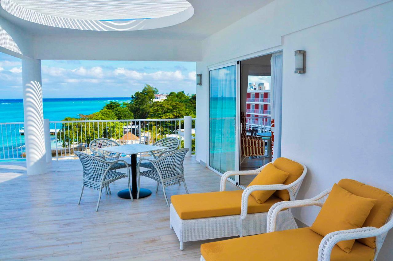 Grand Decameron Cornwall Beach, A Trademark All-Inclusive Resort Montego Bay Exterior photo