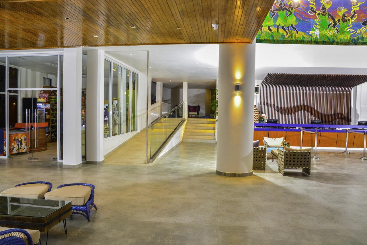 Grand Decameron Cornwall Beach, A Trademark All-Inclusive Resort Montego Bay Exterior photo