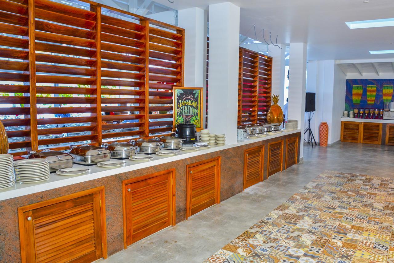 Grand Decameron Cornwall Beach, A Trademark All-Inclusive Resort Montego Bay Exterior photo