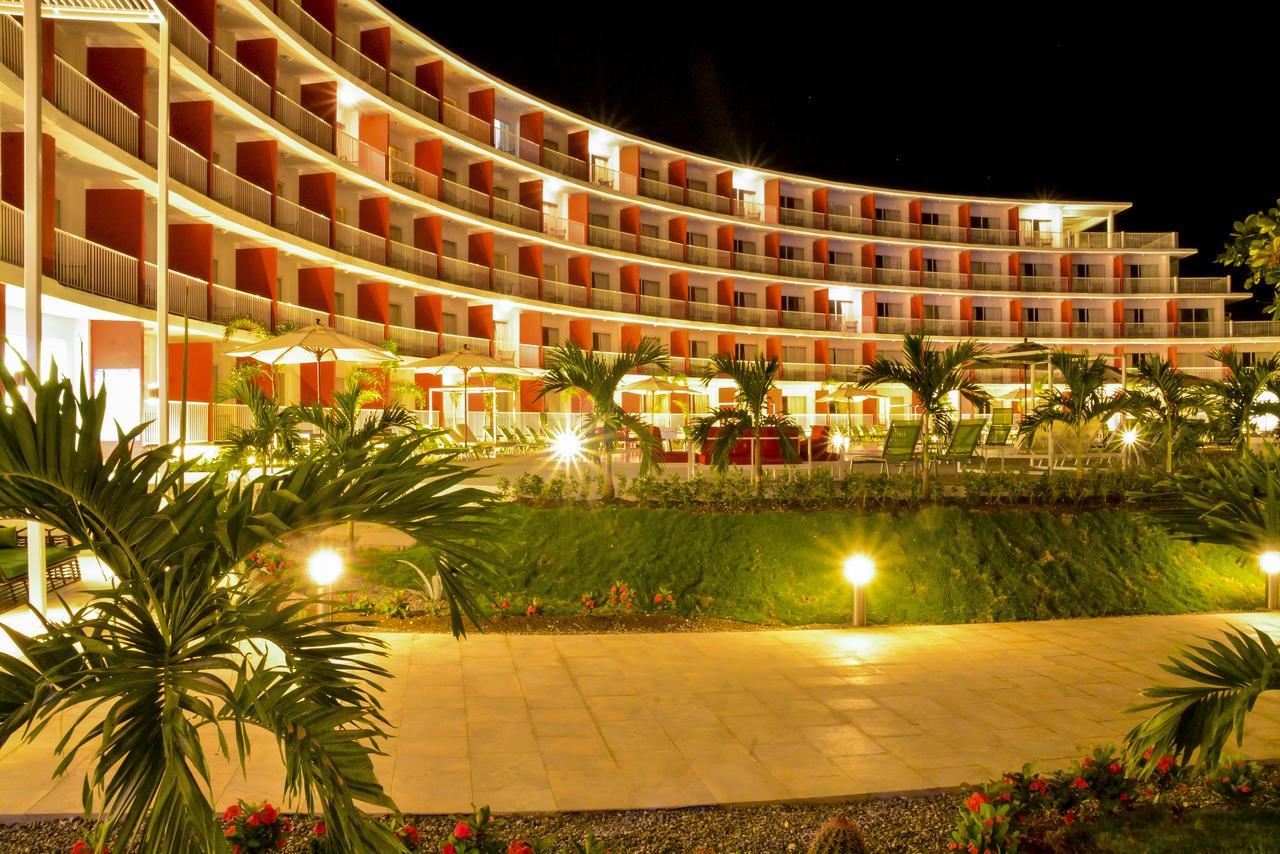Grand Decameron Cornwall Beach, A Trademark All-Inclusive Resort Montego Bay Exterior photo