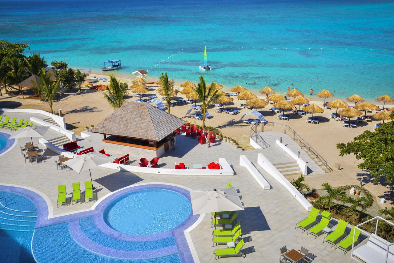 Grand Decameron Cornwall Beach, A Trademark All-Inclusive Resort Montego Bay Exterior photo